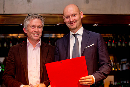 Preisträger Assoz.-Prof. Priv.-Doz. Dr. Martin Bilban (rechts) mit ÖDG-Präsident Univ.-Prof. Dr. Thomas C. Wascher