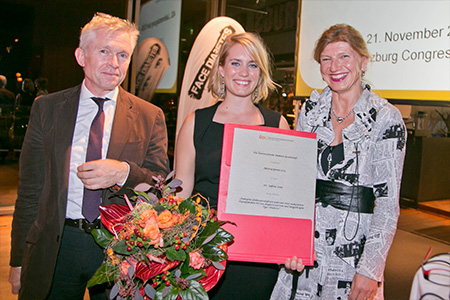 Dr. Sabine Zenz (Mitte), Prim. Dr. Claudia Francesconi (Past-Sekretär der ÖDG) und Univ.-Prof. Dr. Thomas C. Wascher (Past-Präsident der ÖDG)