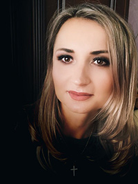 Dr. Mairam Kaplanian